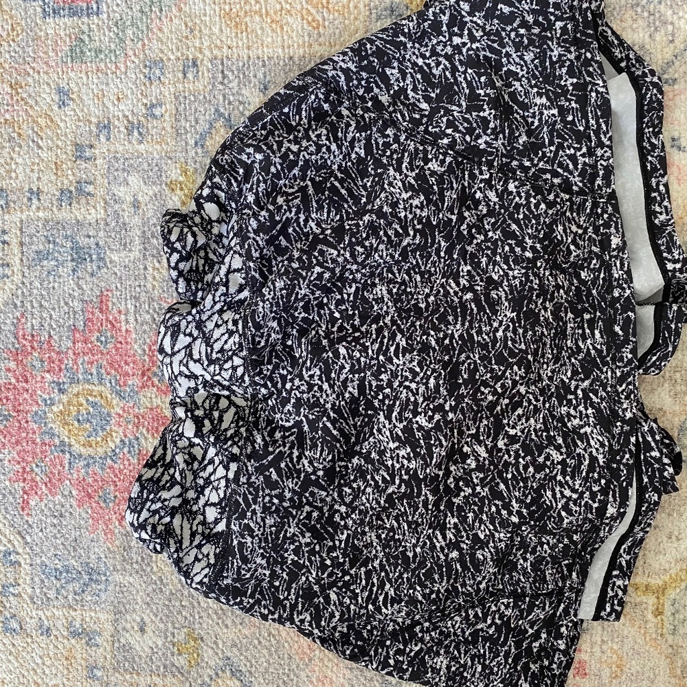 Lululemon limited addition skirt!